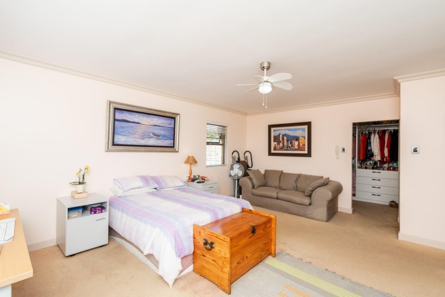 4 Bedroom Property for Sale in Myburgh Park Western Cape